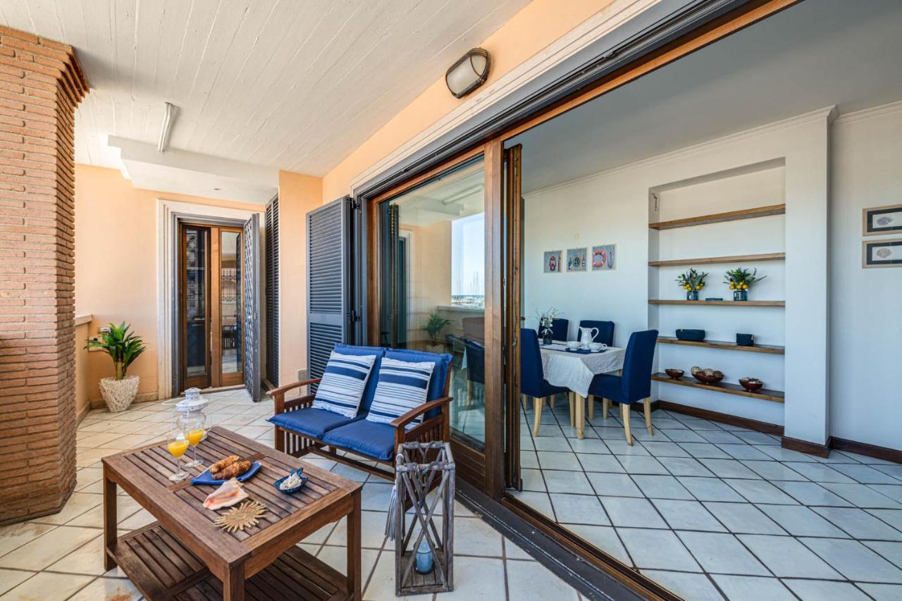 La Terrazza Sul Porto Apartment *
